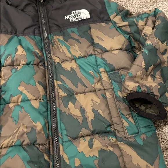 The North Face Green and Brown Puffer Jacket - Picture 2 of 5